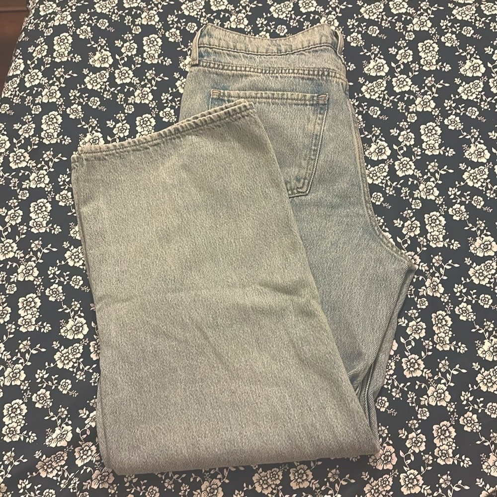 Old Navy Extra High-Waisted Wide-Leg Cargo Jeans for Women
